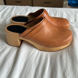 Swedish Hasbeens clogs